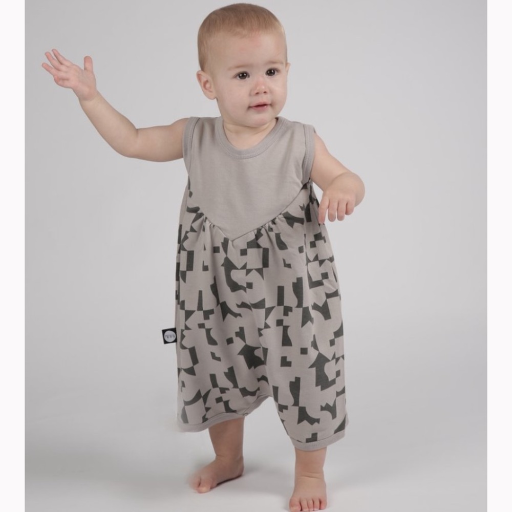 Mayaya kids romper! 1 pink and 1 grey!!!